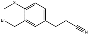 3-(3-(Bromomethyl)-4-(methylthio)phenyl)propanenitrile 结构式