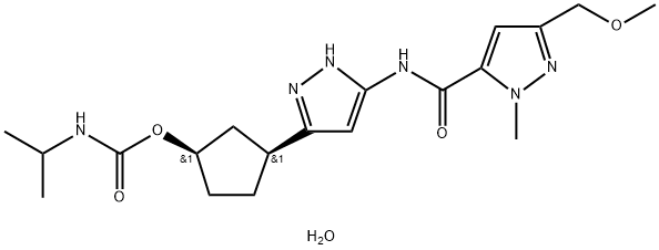 Carbamic acid, N-(1-methylethyl)-, (1R,3S)-3-[5-[[[3-(methoxymethyl)-1-methyl-1H-pyrazol-5-yl]carbonyl]amino]-1H-pyrazol-3-yl]cyclopentyl ester, hydrate (1:1) Struktur