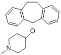 4-[(10,11-ジヒドロ-5H-ジベンゾ[a,d]シクロヘプテン-5-イル)オキシ]-1-メチルピペリジン 化学構造式