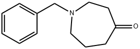 1-ベンジルアゼパン-4-オン 化学構造式