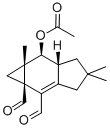(1aS)-3,4,5,5aα,6,6a-ヘキサヒドロ-6α-アセトキシ-4,4,6aα-トリメチルシクロプロパ[f]インデン-1aα,2(1H)-ジカルボアルデヒド 化学構造式