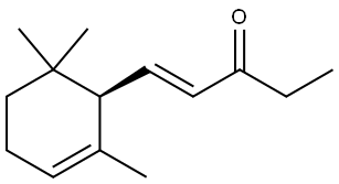 (E)-1-[(R)-2,6,6-トリメチル-2-シクロヘキセン-1-イル]-1-ペンテン-3-オン 化学構造式