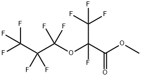 2-(ヘプタフルオロプロポキシ)-2,3,3,3-テトラフルオロプロピオン酸メチル 化学構造式