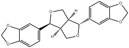 5,5'-[[(1R,3aα,4S,6aα)-テトラヒドロ-1H,3H-フロ[3,4-c]フラン]-1α,4β-ジイル]ビス(1,3-ベンゾジオキソール) 化学構造式