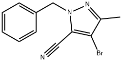 1-Benzyl-4-broMo-3-Methyl-1H-pyrazole-5-carbonitrile|1-苄基-4-溴-3-甲基-1H-吡唑-5-甲腈