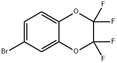 6-ブロモ-2,2,3,3-テトラフルオロ-1,4-ベンゾジオキサン 化学構造式