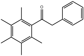 1-(2,3,4,5,6-ペンタメチルフェニル)-2-フェニルエタン-1-オン 化学構造式