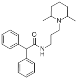 α-フェニル-N-[3-(2,6-ジメチルピペリジノ)プロピル]ベンゼンアセトアミド 化学構造式