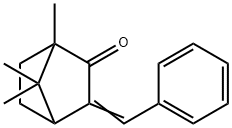 3-ベンジリデンボルナン-2-オン 化学構造式