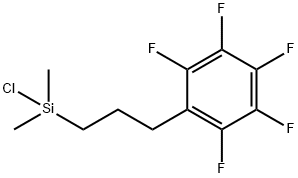 クロロジメチル[3-(2,3,4,5,6-ペンタフルオロフェニル)プロピル]シラン 化学構造式