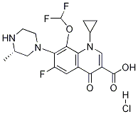 3-Quinolinecarboxylic acid, 1-cyclopropyl-8-(difluoroMethoxy)-6-fluoro-1,4-dihydro-7-(3-Methyl-1-piperazinyl)-4-oxo-, Monohydrochloride, (S)- Struktur