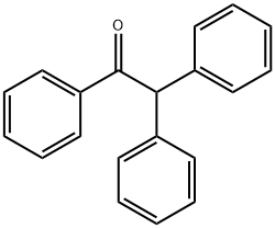 1,2,2-triphenylethanone Struktur