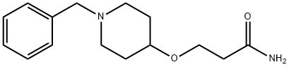 3-[(1-ベンジル-4-ピペリジル)オキシ]プロパンアミド 化学構造式