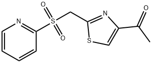 1-(2-[(2-PYRIDYLSULFONYL)METHYL]-1,3-THIAZOL-4-YL)ETHAN-1-ONE 化学構造式
