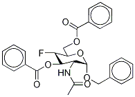 Benzyl 2-Acetamido-3,6-di-O-benzoyl-2,4-dideoxy-4-fluoro-α-D-glucopyranose Struktur