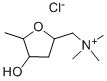 (-)-α-[[(2R)-テトラヒドロ-4α-ヒドロキシ-5β-メチルフラン]-2β-イル]-N,N,N-トリメチルメタンアミニウム 化学構造式