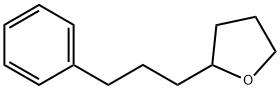 2-(3-フェニルプロピル)オキソラン 化学構造式