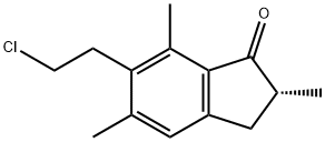 (R)-2,3-ジヒドロ-6-(2-クロロエチル)-2,5,7-トリメチル-1H-インデン-1-オン 化学構造式