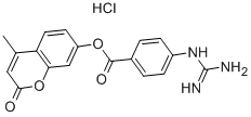 4-グアニジノ安息香酸4-メチル-2-オキソ-2H-1-ベンゾピラン-7-イル 化学構造式