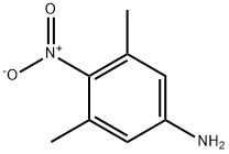 4-ニトロ-3,5-キシリジン 化学構造式
