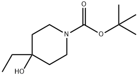 tert-butyl 4-ethyl-4-hydroxypiperidine-1-carboxylate Struktur