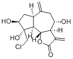 (3aR)-3aβ,4,5,6,6aβ,7,8,9,9aβ,9bα-デカヒドロ-9-(クロロメチル)-4β,8α,9β-トリヒドロキシ-3,6-ビス(メチレン)アズレノ[4,5-b]フラン-2(3H)-オン 化学構造式