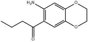 1-(7-アミノ-2,3-ジヒドロ-1,4-ベンゾジオキシン-6-イル)ブタン-1-オン 化学構造式