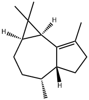(1aR)-1aβ,2,3,4,4aα,5,6,7bβ-オクタヒドロ-1,1,4β,7-テトラメチル-1H-シクロプロパ[e]アズレン 化学構造式
