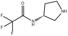 N-[(3R)-ピロリジン-3-イル]トリフルオロアセトアミド 化学構造式