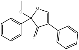 2-メトキシ-2,4-ジフェニル-3(2H)-フラノン 化学構造式