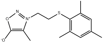3-[2-(2,4,6-トリメチルフェニルチオ)エチル]-4-メチルシドノン 化学構造式