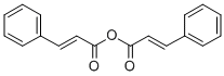 ビス(3-フェニルプロペン酸)無水物 化学構造式