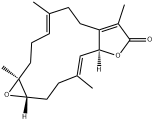 (1aS,4E,10aS,11E,14aS)-2,3,6,7,10a,13,14,14a-オクタヒドロ-1a,5,8,12-テトラメチルオキシレノ[9,10]シクロテトラデカ[1,2-b]フラン-9(1aH)-オン 化学構造式