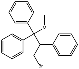 1,1',1''-[1-(Bromomethyl)-2-methoxy-1-ethanyl-2-ylidene]trisbenzene Struktur
