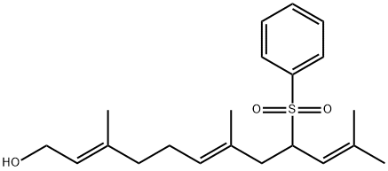 (2E,6E)-3,7,11-トリメチル-9-(フェニルスルホニル)-2,6,10-ドデカトリエン-1-オール 化学構造式