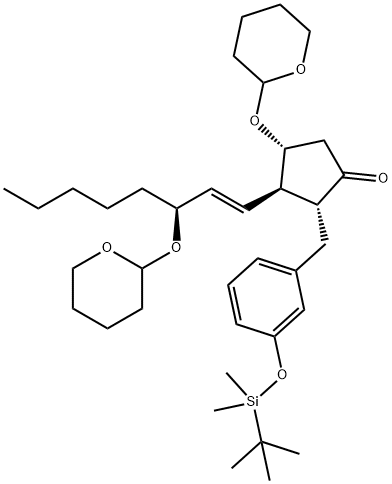 Cyclopentanone, 2-[[3-[[(1,1-diMethylethyl)diMethylsilyl]oxy]phenyl]Methyl]-4-[(tetrahydro-2 H-pyran-2-yl)oxy]-3-[3-[(tetrahydro-2H-pyran-2-yl)oxy]-1-octenyl]-, [2R-[2a,3b(1E,3S*),4a]]- Struktur