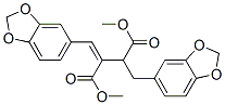 2-[(1,3-ベンゾジオキソール-5-イル)メチル]-3-[(1,3-ベンゾジオキソール-5-イル)メチレン]ブタン二酸ジメチル 化学構造式