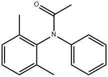 N-(2,6-ジメチルフェニル)-N-フェニルアセトアミド 化学構造式
