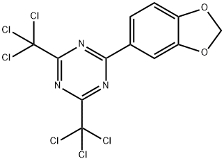 2-(1,3-ベンゾジオキソール-5-イル)-4,6-ビス(トリクロロメチル)-1,3,5-トリアジン 化学構造式