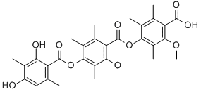 4-[(2,4-ジヒドロキシ-3,6-ジメチルベンゾイル)オキシ]-2-メトキシ-3,5,6-トリメチル安息香酸4-カルボキシ-3-メトキシ-2,5,6-トリメチルフェニル 化学構造式