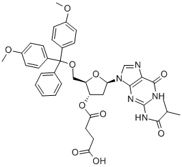 5'-O-[ビス(4-メトキシフェニル)フェニルメチル]-2'-デオキシ-N-(2-メチル-1-オキソプロピル)グアノシン3'-水素ブタンジオアート 化学構造式