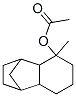 酢酸5-メチル-1,4-メタノデカリン-5-イル 化学構造式