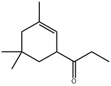 1-(3,5,5-trimethyl-2-cyclohexen-1-yl)propan-1-one Struktur