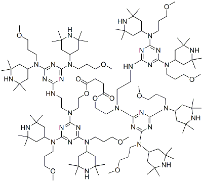 Butanedioic acid, bis[2-[[4,6-bis[(3-methoxypropyl)(2,2,6,6-tetramethyl-4-piperidinyl)amino]-1,3,5-triazin-2-yl][2-[[4,6-bis[(3-methoxypropyl)(2,2,6,6-tetramethyl-4-piperidinyl)amino]-1,3,5-triazin-2-yl]amino]ethyl]amino]ethyl] ester Struktur