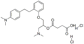 4-[1-dimethylamino-3-[2-[2-(4-dimethylaminophenyl)ethyl]phenoxy]propan -2-yl]oxy-4-oxo-butanoic acid dihydrochloride Struktur