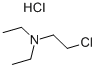 2-(ジエチルアミノ)エチルクロリド塩酸塩 化学構造式