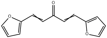 1,5-ジ(2-フリル)-1,4-ペンタジエン-3-オン 化学構造式