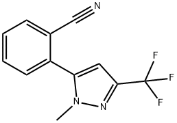 2-[1-メチル-3-(トリフルオロメチル)-1H-ピラゾール-5-イル]ベンゾニトリル 化学構造式