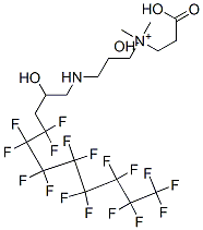 N-(2-カルボキシラトエチル)-3-[(4,4,5,5,6,6,7,7,8,8,9,9,10,10,11,11,11-ヘプタデカフルオロ-2-ヒドロキシウンデシル)アミノ]-N,N-ジメチル-1-プロパンアミニウム 化学構造式