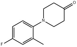 1-(4-fluoro-2-methylphenyl)piperidin-4-one Struktur